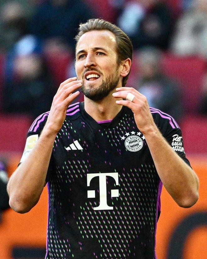 着各队球员 着各队球员