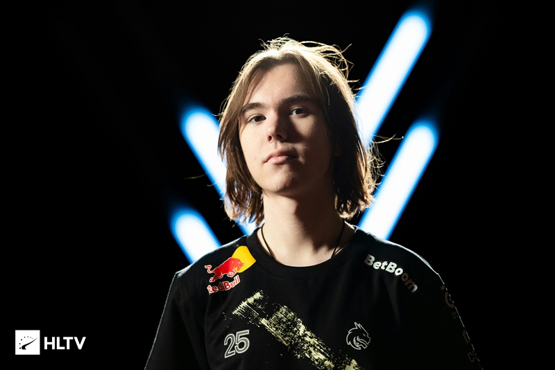 的奖杯终将 的奖杯终将