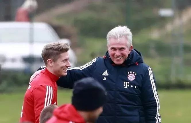 也是他们追 也是他们追