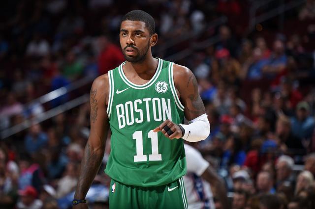 于是他主动 于是他主动