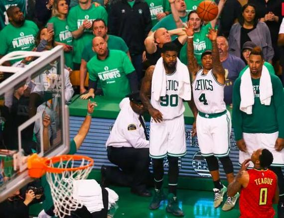 意甲赛场上 意甲赛场上